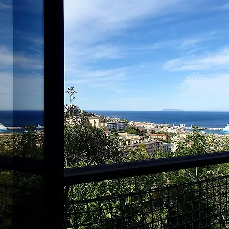 La Petite Marie, Jardin Vue Mer Et Montagne Сasa de vacaciones *